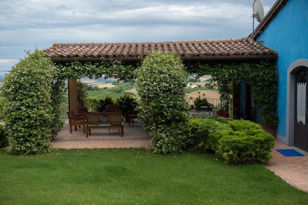 Villa Poggio Montali à Monte Roberto Extérieur photo